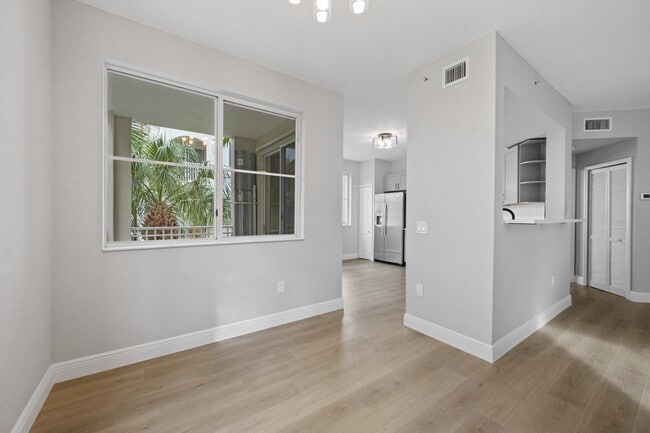 Building Photo - 11022 Legacy Dr