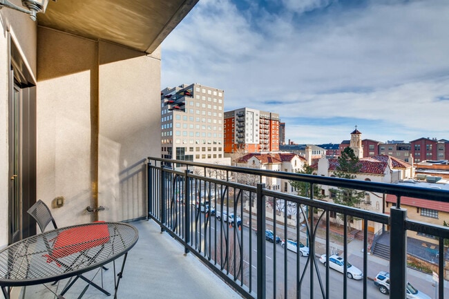 Building Photo - 1827 Grant St