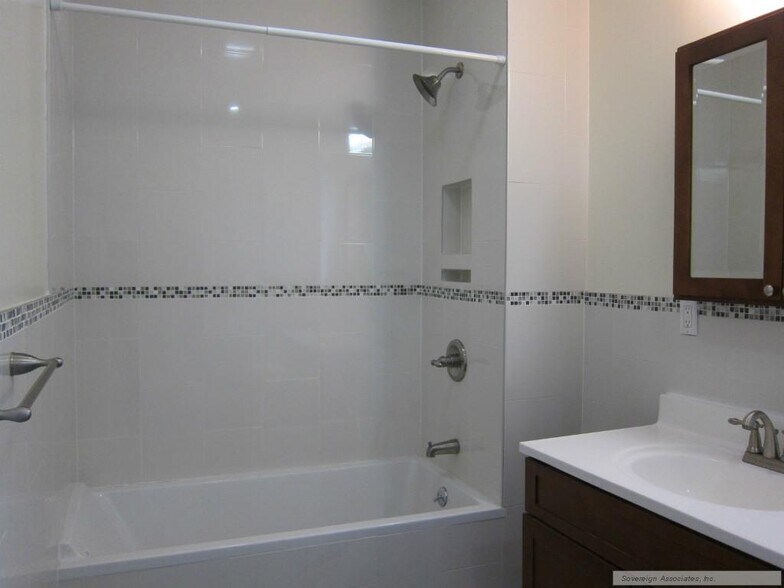 Building Photo - 545 W 148th St