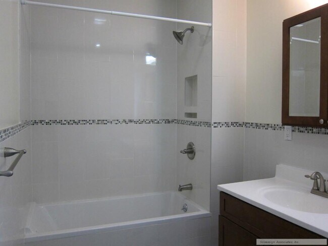 Building Photo - 545 W 148th St