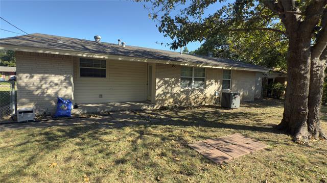 Building Photo - 12117 Sunland St
