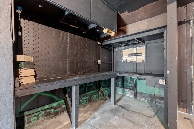 Building Photo - 3079 Cricket Rd