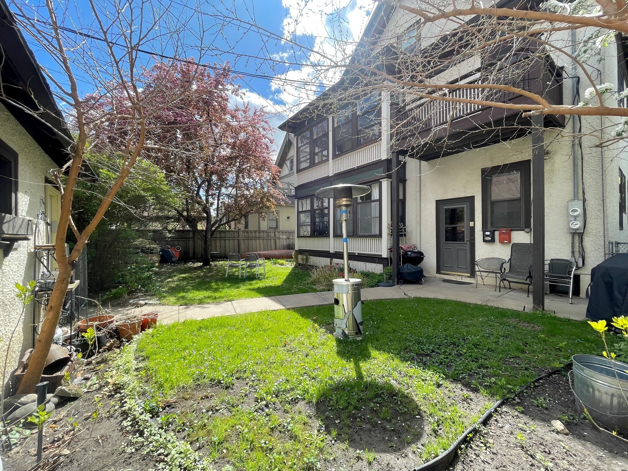 Building Photo - 2737 Irving Ave S