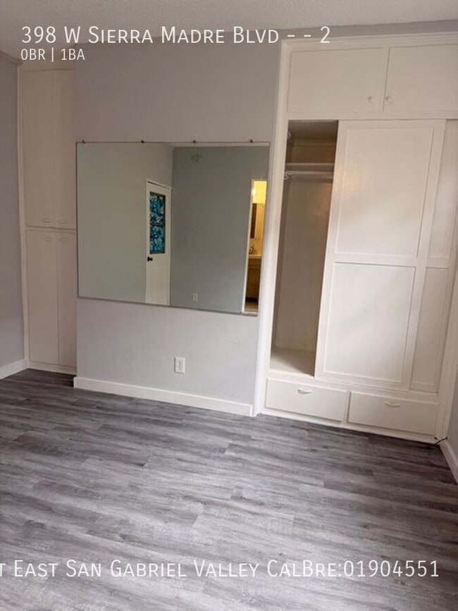 Building Photo - 398 W Sierra Madre Blvd