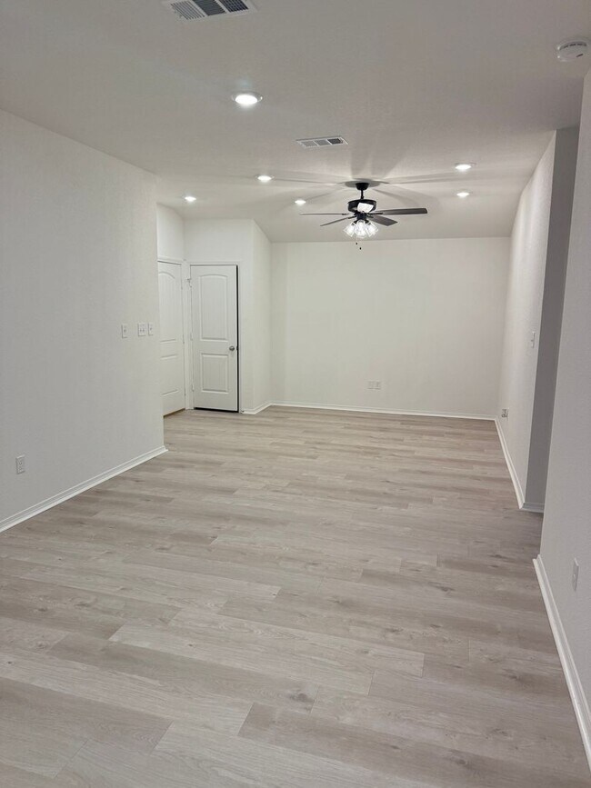 Building Photo - Pre-Leasing Now! Modern Two Bedroom | One Bath Home in Vilonia - Available Soon