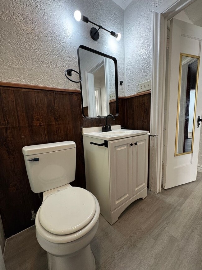 Building Photo - 1505 SW 8th St