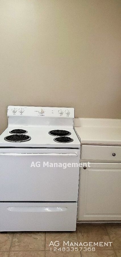 Building Photo - 24 Lincoln St