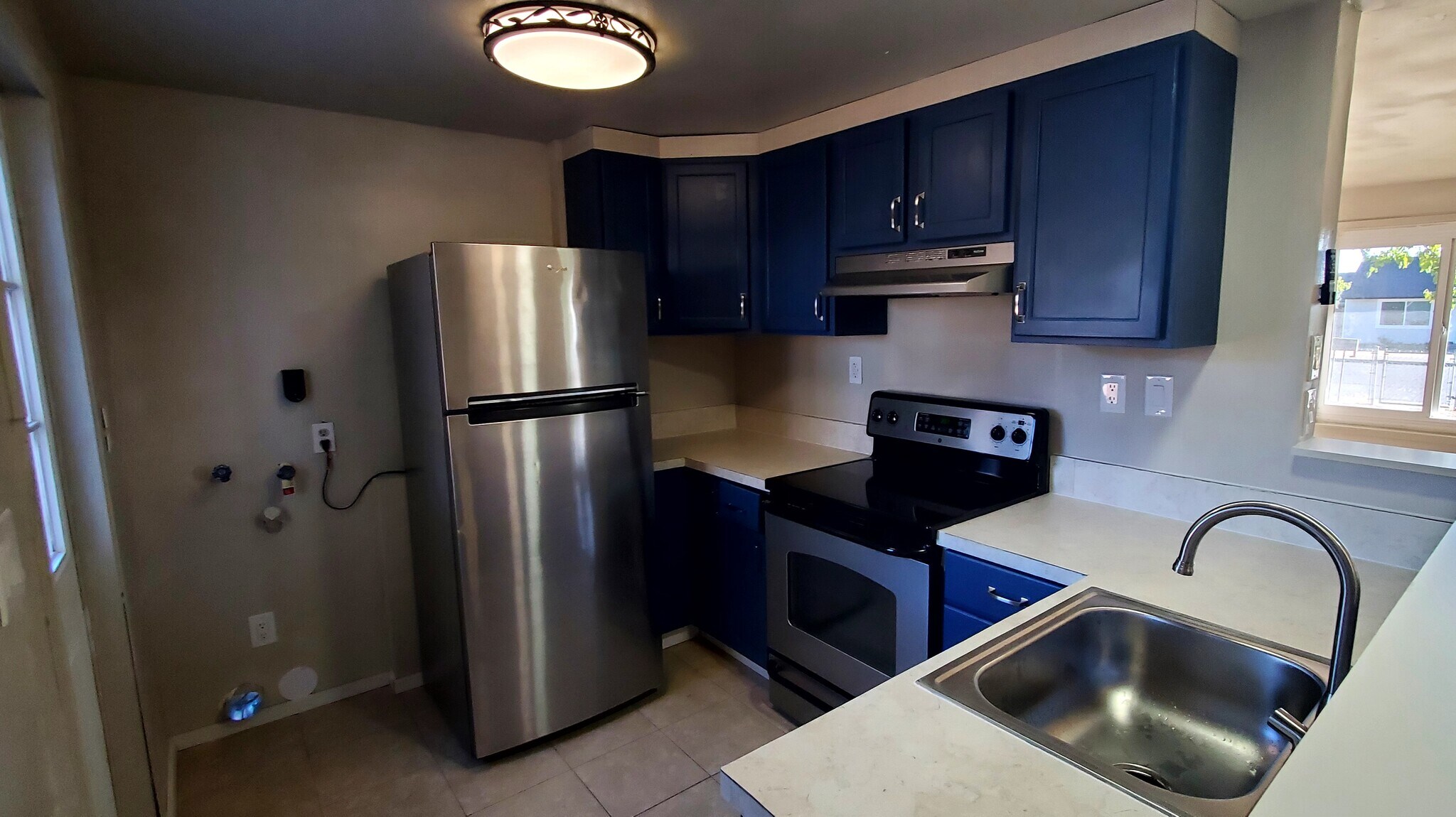 Building Photo - 1907 W Shoshone St