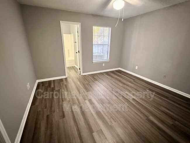 Building Photo - 2708 Bluff View Dr