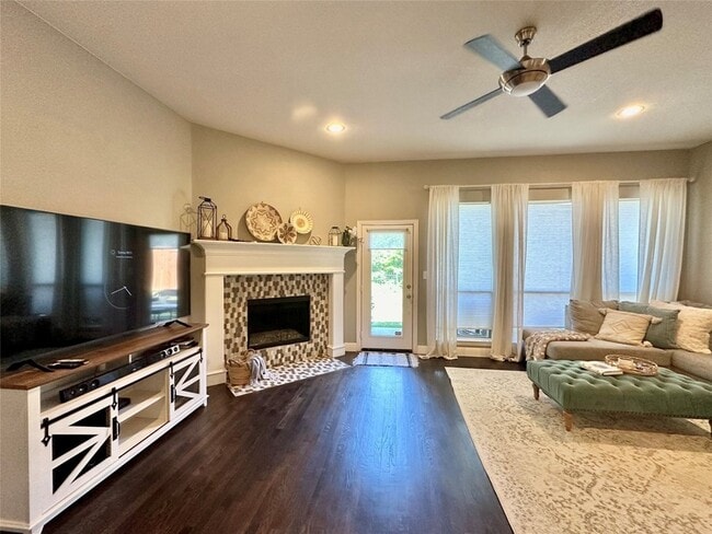 Building Photo - 1708 Landon Ln