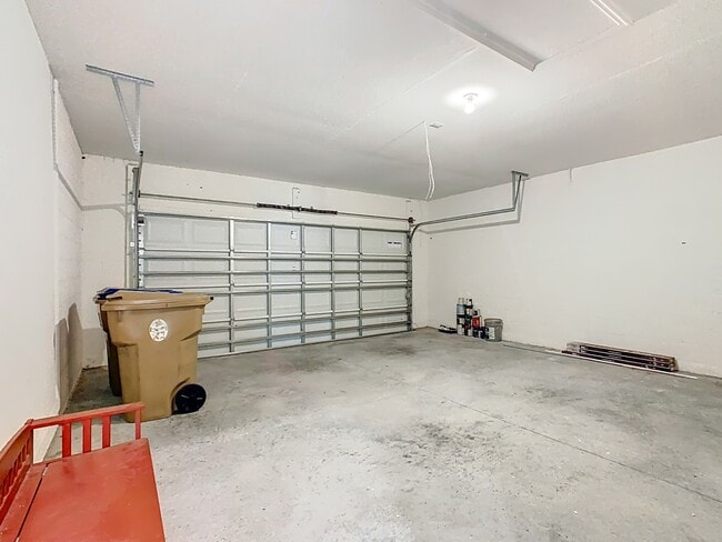 Building Photo - 3348 Perennial Ln