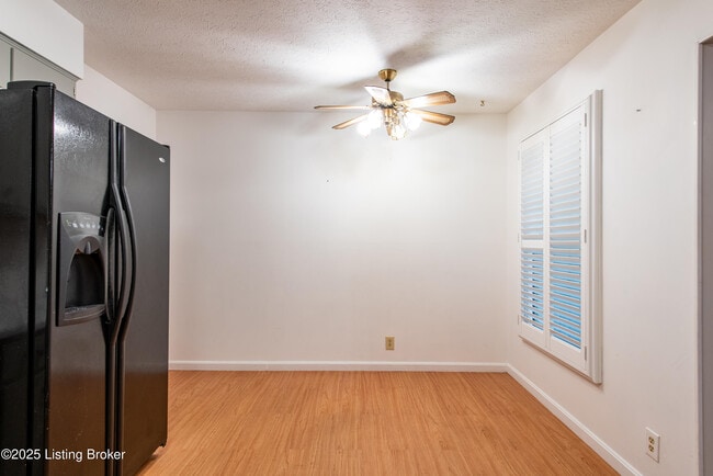 Building Photo - 8015 Schroering Dr