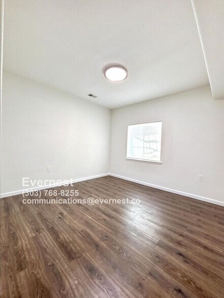 Building Photo - 550 Gallegos Cir