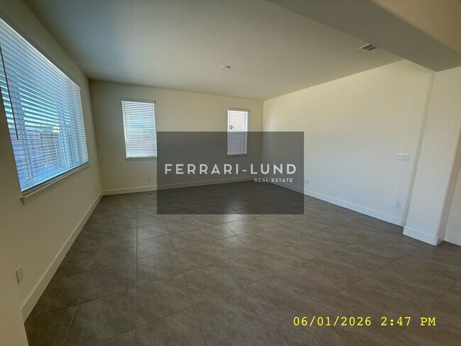 Building Photo - ?? Newer 4 Bedroom Home with 2,367 Sq. Ft. of Living Space! - Kay DeAlba property!! ??