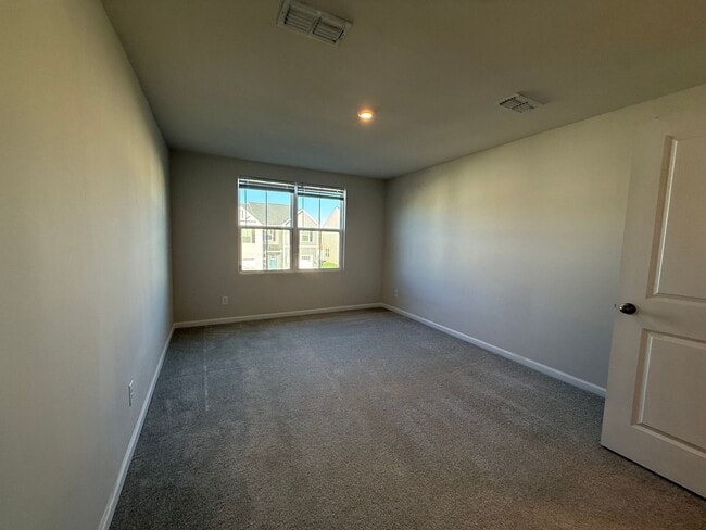 Building Photo - Modern 3-Bedroom Townhouse with Garage & Private Patio