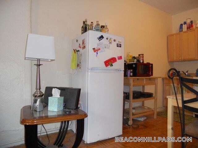 Building Photo - 40 Anderson St