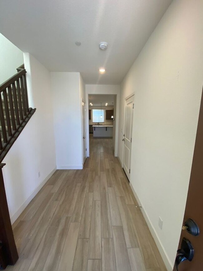 Building Photo - MOVE IN READY!  4 Bedroom Home in Whitney Ranch Rocklin