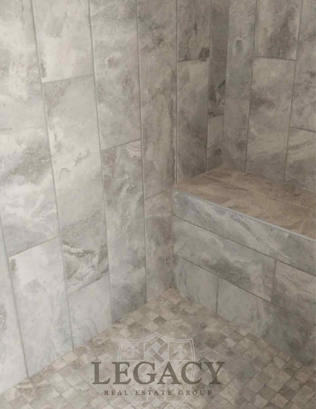 Building Photo - 9919 Maxwell Ln