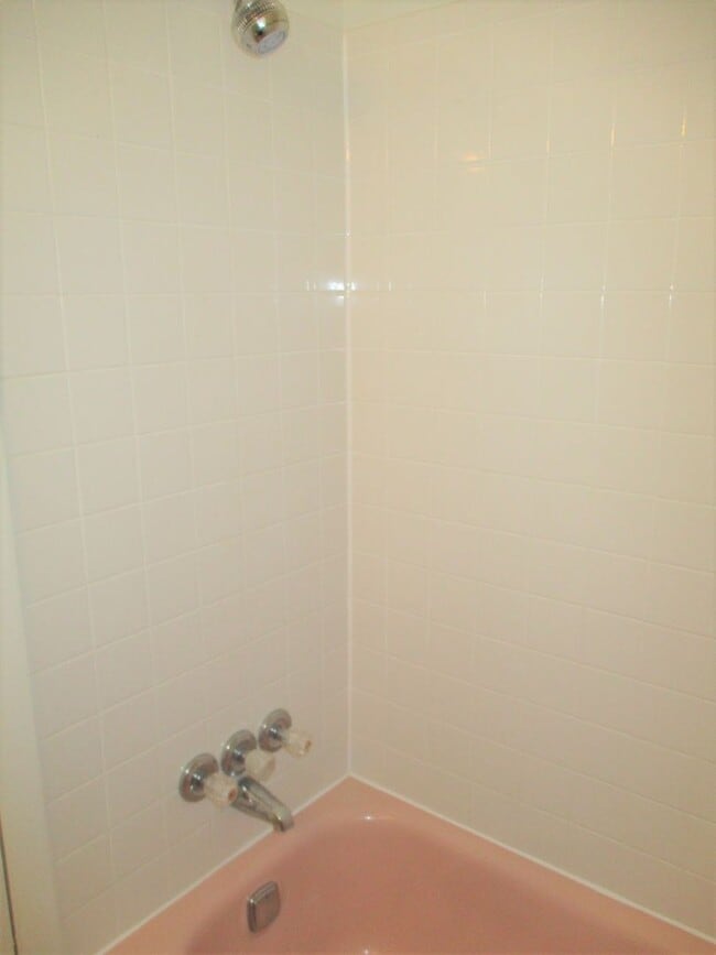 Building Photo - Beautiful 4 Bed 2 Bath Home Sitting On A Spacious Lot In Serene Greenbriar