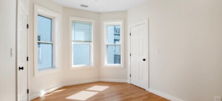 Building Photo - 27 Linden St