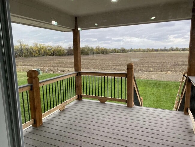 Building Photo - 8625 E Cherrywood Ct