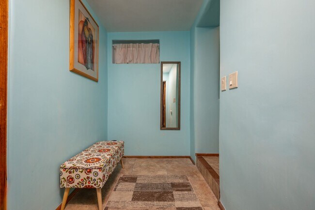 Building Photo - 1433 Paseo De Peralta