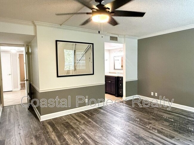 Building Photo - 2614 Cove Cay Dr