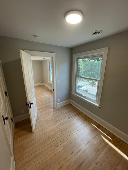 Building Photo - 1407 Williamson St