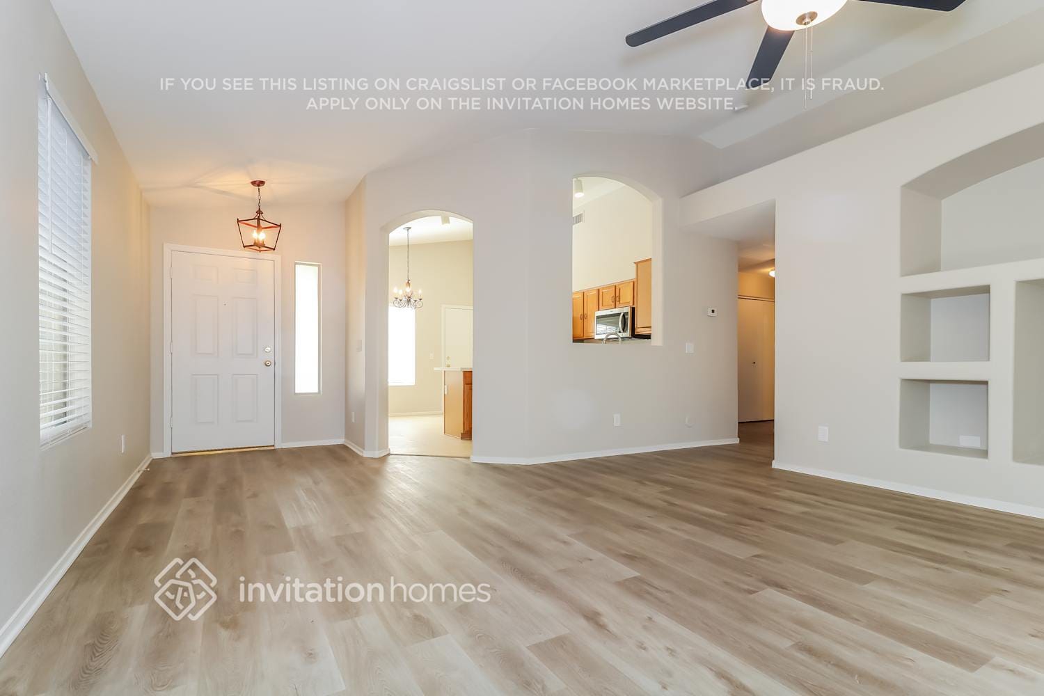 Building Photo - 14838 W Lamoille Dr