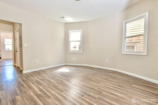 Building Photo - 186 N 17th St