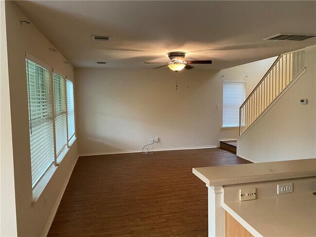 Building Photo - 1229 Vincent Pl