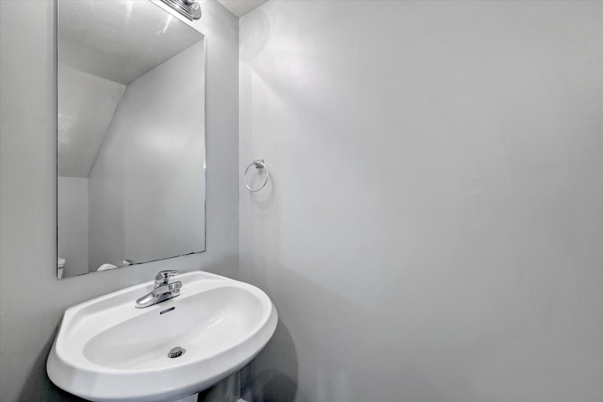 Building Photo - 3499 S Oaklawn Cir