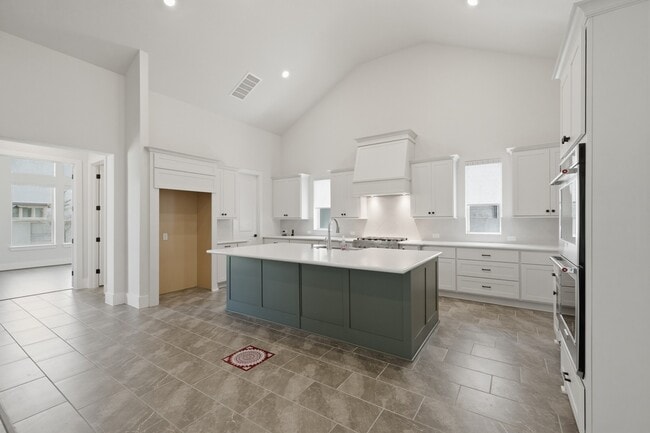 Building Photo - 2030 Highland Moss Rd