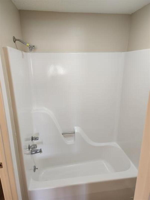 Building Photo - 42421 Deluxe Lake Dr