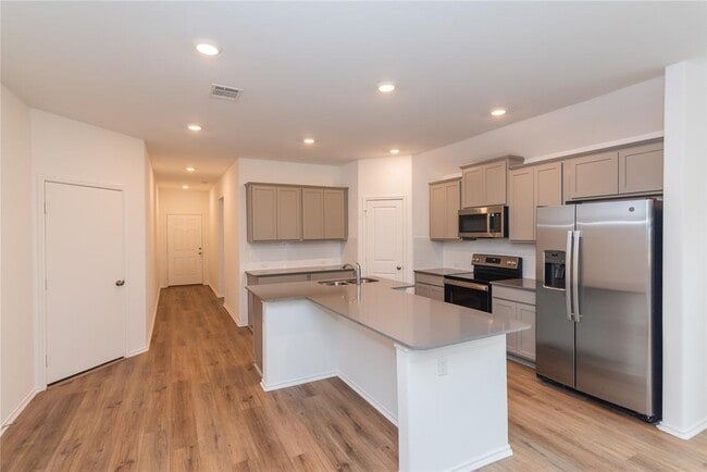 Building Photo - 116 The Ugly Wy