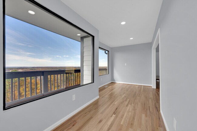 Building Photo - 294 Shades Crest Rd