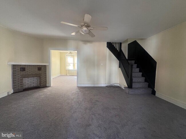 Building Photo - 2410 N Monroe St