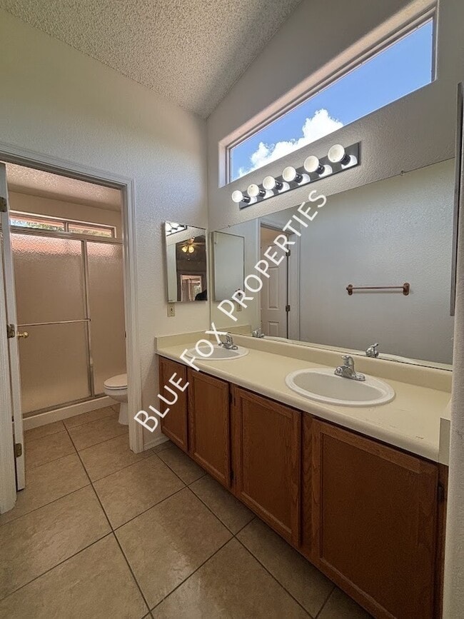 Building Photo - 3472 W Sky Ridge Loop
