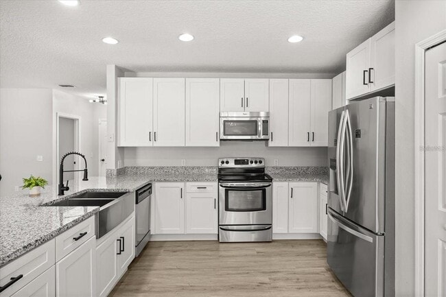 Building Photo - 724 Tahiti Dr