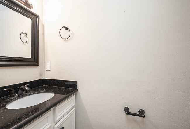 Building Photo - 11635 Snowmass Dr