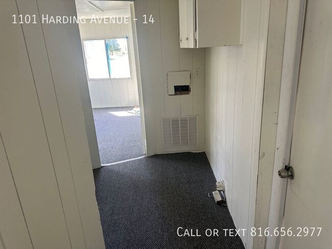 Building Photo - Mobile Home For Rent