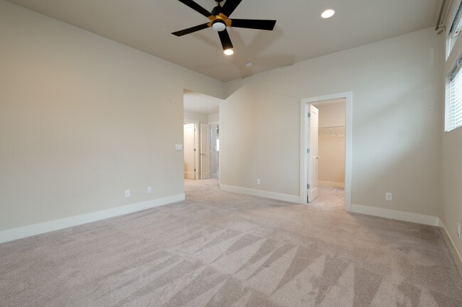 Building Photo - 4077 233rd Pl SE