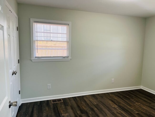 Building Photo - 60 W Washington St