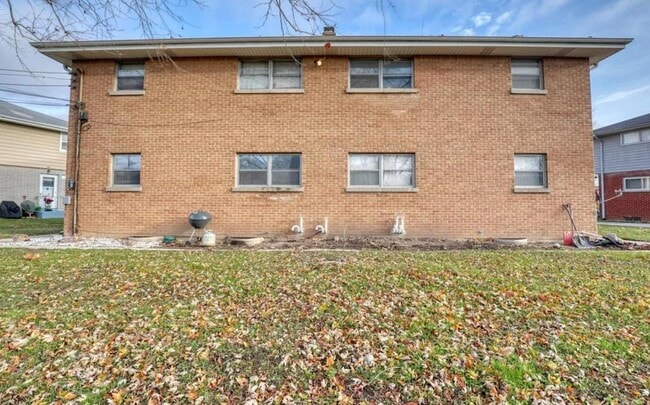 Building Photo - 7233 W Lakefield Dr