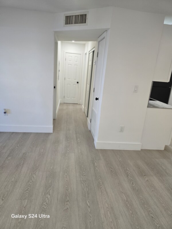 Building Photo - 2174 NE 170th St