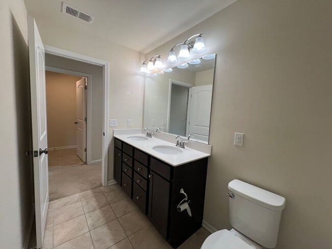 Building Photo - 105 Wando View Way