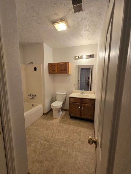 Building Photo - 535 New Alexandria Rd