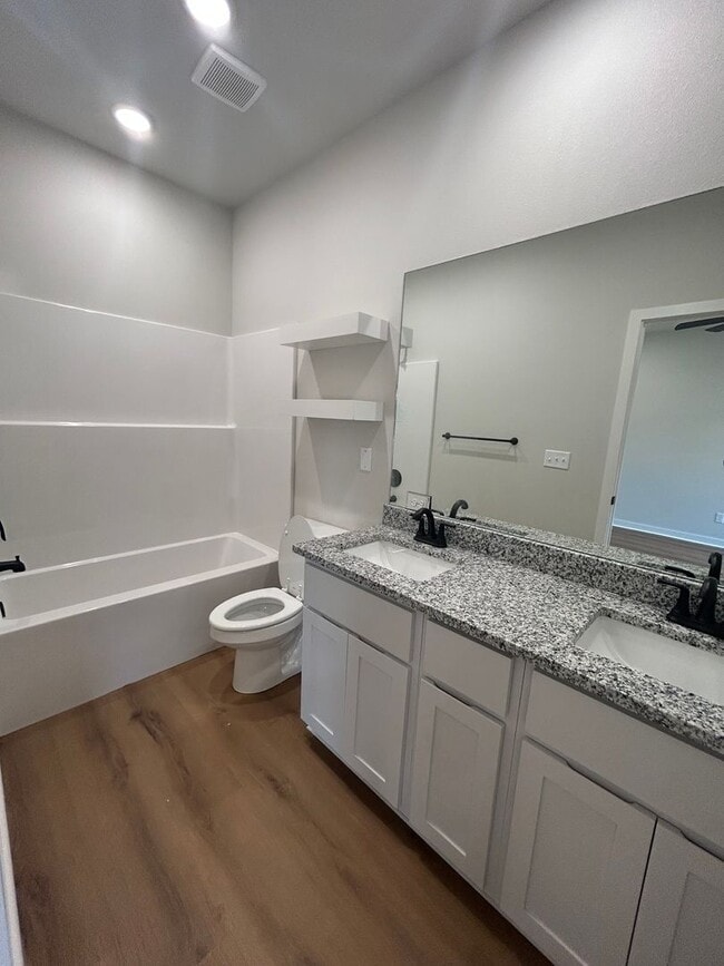 Building Photo - 621-623 Cosmos St