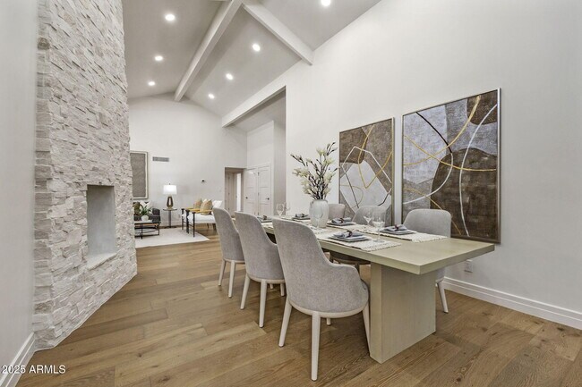 Building Photo - 7339 E Solano Dr