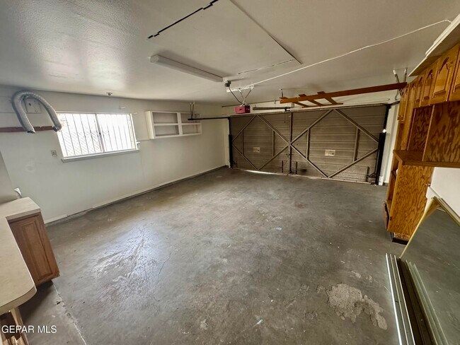 Building Photo - 142 Clairemont Rd